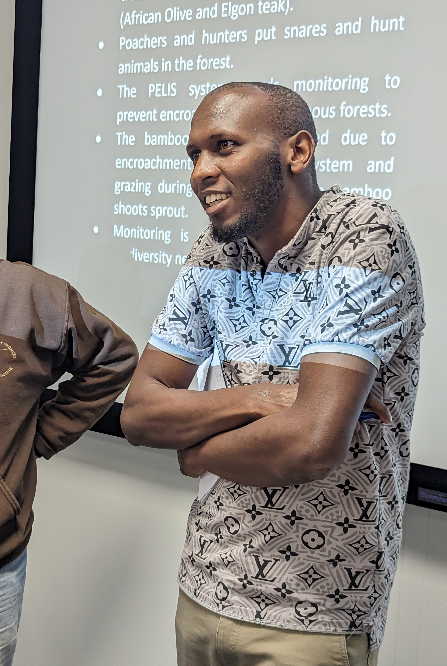 Elijah Kitelo (CIPDP, Kenya) at the University of Oxford delivering a workshop on biodiversity monitoring protocols, part of the Transformative Pathways project.